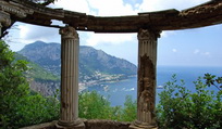 Uitzicht op de kust van Amalfi Uitzicht op de kust van Amalfi